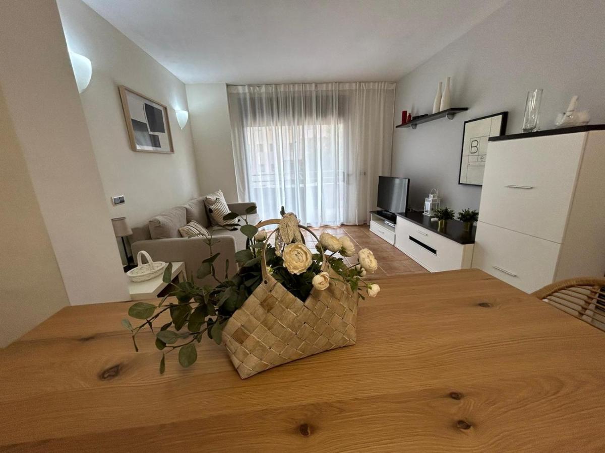 Apartamentos Los Tulipanes ซาลอว์ ภายนอก รูปภาพ
