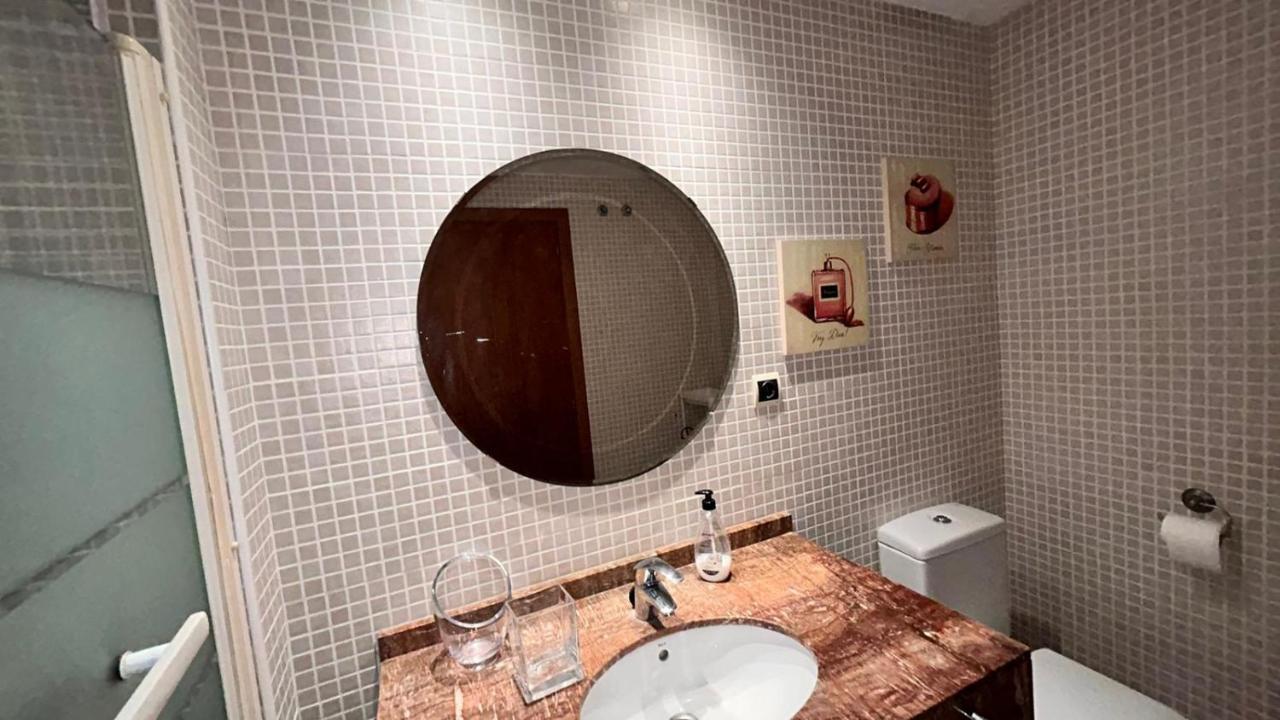 Apartamentos Los Tulipanes ซาลอว์ ภายนอก รูปภาพ